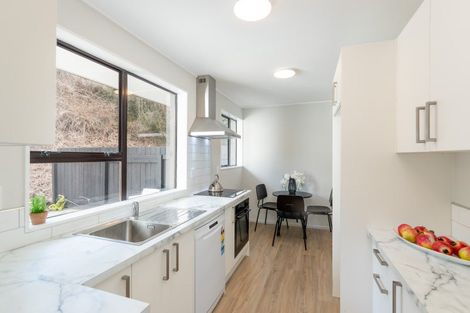 Photo of property in 8/75 Delhi Crescent, Khandallah, Wellington, 6035