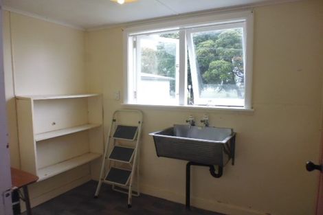 Photo of property in 17 Roberts Street, Epuni, Lower Hutt, 5011