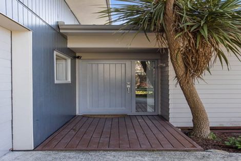 Photo of property in 57a Gledstane Road, Stanmore Bay, Whangaparaoa, 0932