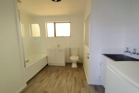 Photo of property in 12 Pohutukawa Place, Ellerslie, Auckland, 1051