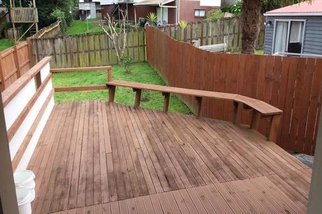 Photo of property in 13 Truscott Place, West Harbour, Auckland, 0618