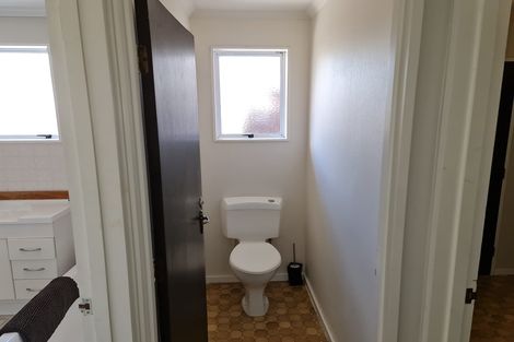 Photo of property in 1 Matai Street, Waikanae, 5036