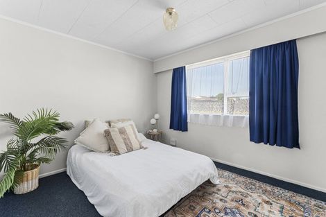 Photo of property in 205 Parklands Avenue, Bell Block, New Plymouth, 4312