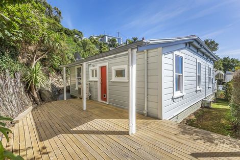 Photo of property in 19 Kopiko Way, Brooklyn, Wellington, 6021