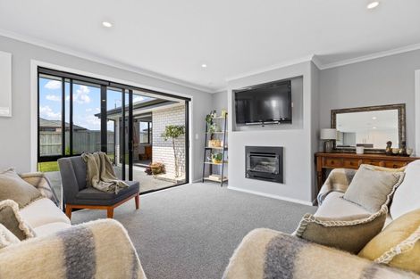 Photo of property in 21 Huka Heights Drive, Rangatira Park, Taupo, 3330