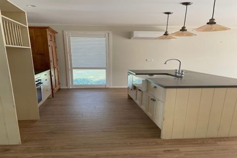 Photo of property in 5 Hamlet Place, Pukekohe, 2120