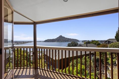 Photo of property in 12 Pine Grove, Tairua, 3508
