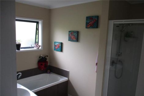 Photo of property in 12a Gibson Road, Tuakau, 2121