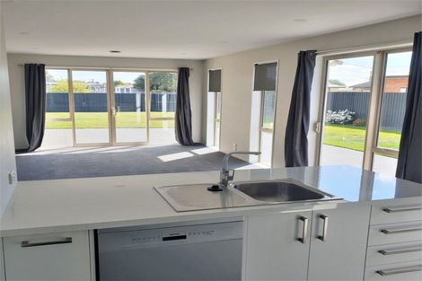 Photo of property in 9 Sandown Crescent, Aranui, Christchurch, 8061