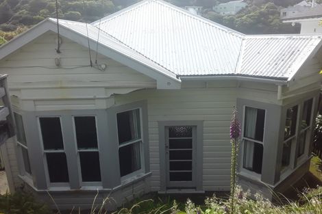 Photo of property in 10 Moana Road, Kelburn, Wellington, 6012