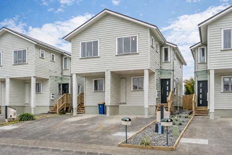 Photo of property in 9/6 John Jennings Drive, Oteha, Auckland, 0632