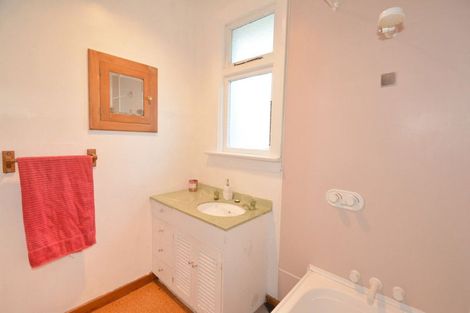 Photo of property in 48 Woodhaugh Street, Woodhaugh, Dunedin, 9010