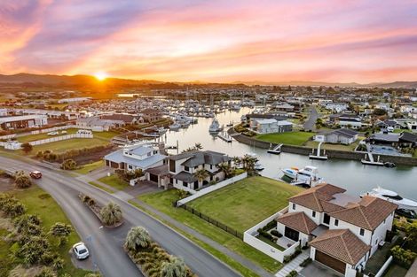 Photo of property in 10 Rauiri Drive, One Tree Point, 0118