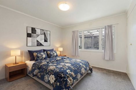 Photo of property in 93 Sylvan Avenue, Northcote, Auckland, 0627