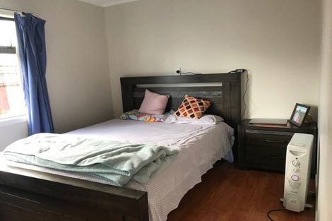 Photo of property in 2/47 Larnoch Road, Henderson, Auckland, 0610