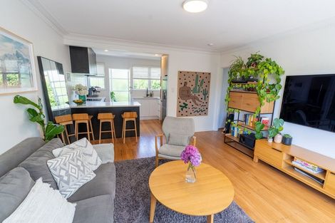 Photo of property in 2/13a Kingsway Avenue, Sandringham, Auckland, 1025