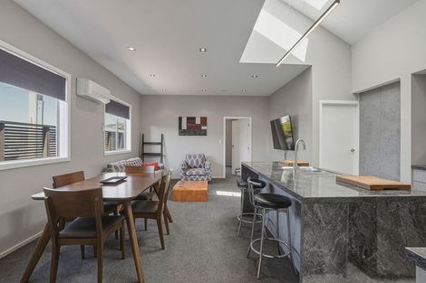 Photo of property in 43 Bradshaw Street, South Dunedin, Dunedin, 9012