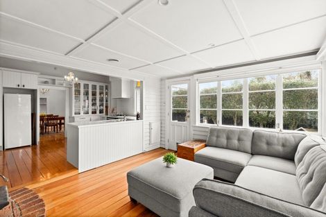 Photo of property in 108 Davis Street, Saint Leonards, Hastings, 4120