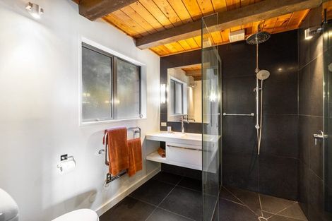 Photo of property in 497 Peninsula Road, Kelvin Heights, Queenstown, 9300