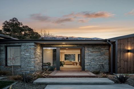 Photo of property in 1 Kamana Rise, Wanaka, 9382