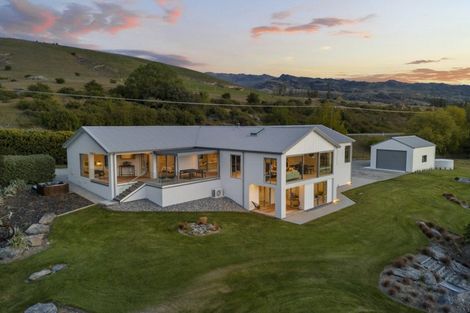 Photo of property in 485 Tarras-cromwell Road, Northburn, Cromwell, 9383