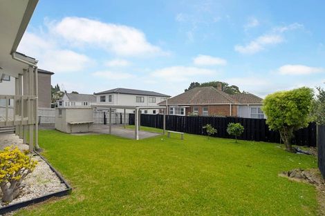 Photo of property in 1/23 Blacklock Avenue, Henderson, Auckland, 0612