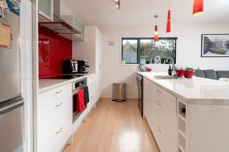 Photo of property in 96a Larsen Crescent, Tawa, Wellington, 5028