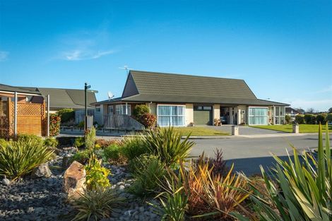 Photo of property in Rivertown Villas, 150 Williams Street, Kaiapoi, 7630
