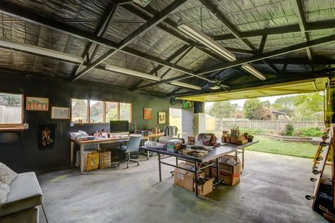 Photo of property in 16 Mckenzie Place, Waikuku Beach, 7402