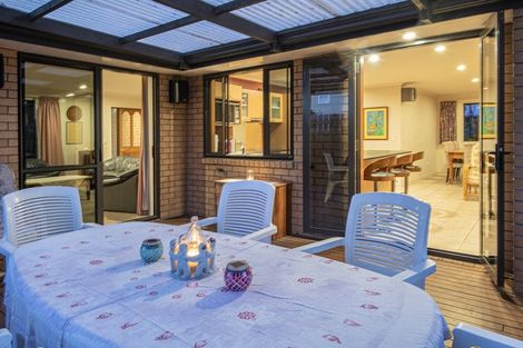 Photo of property in 4 Curlew Place, One Tree Point, 0118