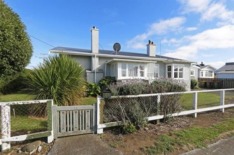 Photo of property in 28 Napier Street, Opunake, 4616