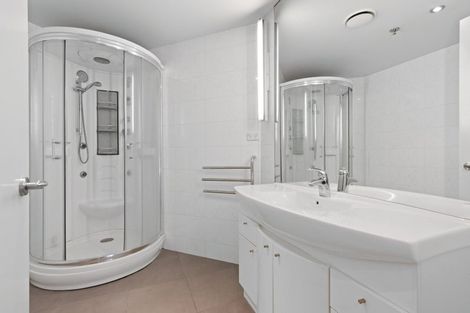 Photo of property in 1/6d Durham Street, Tauranga, 3110