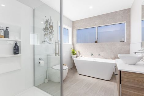 Photo of property in 187 Navigation Drive, Whitby, Porirua, 5024