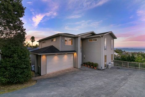 Photo of property in 188 Whangaparaoa Road, Red Beach, 0932