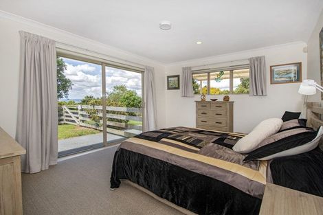 Photo of property in 121 Owhiwa Road, Parua Bay, Onerahi, 0192