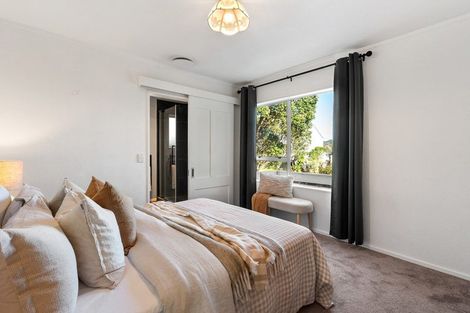 Photo of property in 7 Guadeloupe Crescent, Grenada Village, Wellington, 6037
