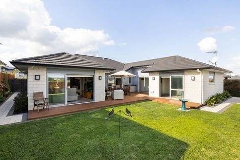 Photo of property in 28 Waireka Road, Rototuna North, Hamilton, 3210