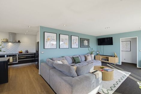 Photo of property in 6 Wingate Street, Redwood, Christchurch, 8051