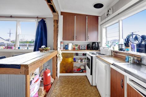 Photo of property in 24 Richmond Street, Fitzroy, New Plymouth, 4312