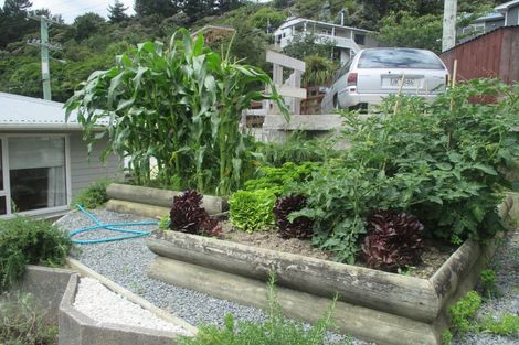 Photo of property in 30 Manor Drive, Stokes Valley, Lower Hutt, 5019