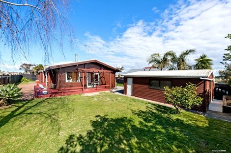 Photo of property in 123 Botany Road, Botany Downs, Auckland, 2010