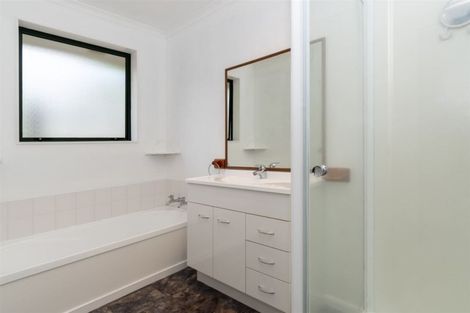 Photo of property in 112 Meander Drive, Welcome Bay, Tauranga, 3112