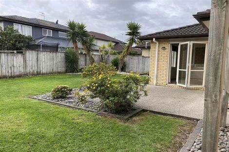 Photo of property in 72 Baverstock Road, Flat Bush, Auckland, 2016
