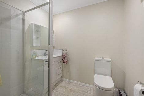 Photo of property in 2 Stream Grove, Heretaunga, Upper Hutt, 5018