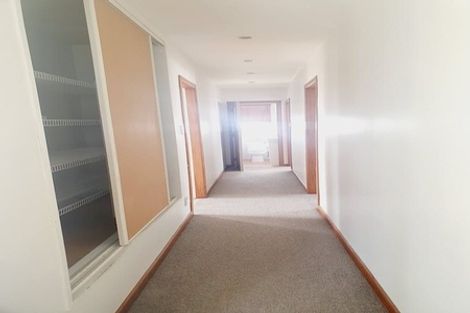 Photo of property in 30 Golf Road, New Lynn, Auckland, 0600