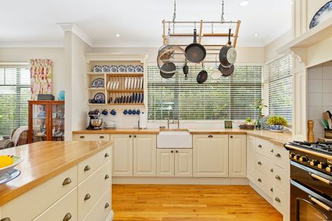 Photo of property in 18 Huia Street, Waikanae, 5036