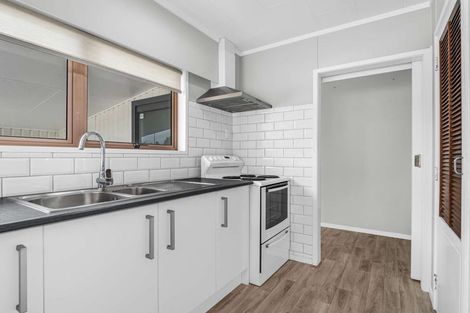 Photo of property in 45 Sandspit Road, Waiuku, 2123