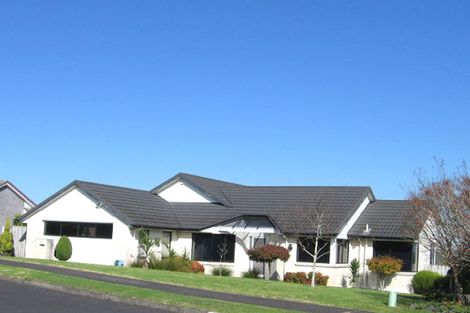 Photo of property in 17 Currell Way, Somerville, Auckland, 2014