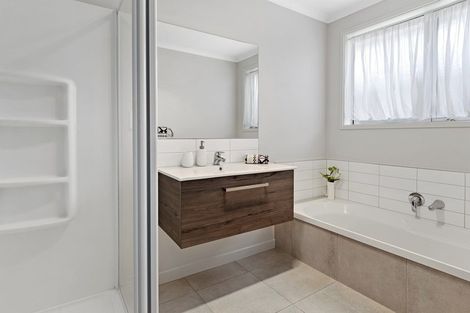 Photo of property in 6 Shea Lane, Pyes Pa, Tauranga, 3112