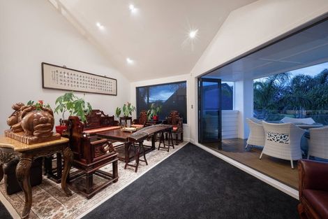 Photo of property in 235 Bleakhouse Road, Mellons Bay, Auckland, 2014